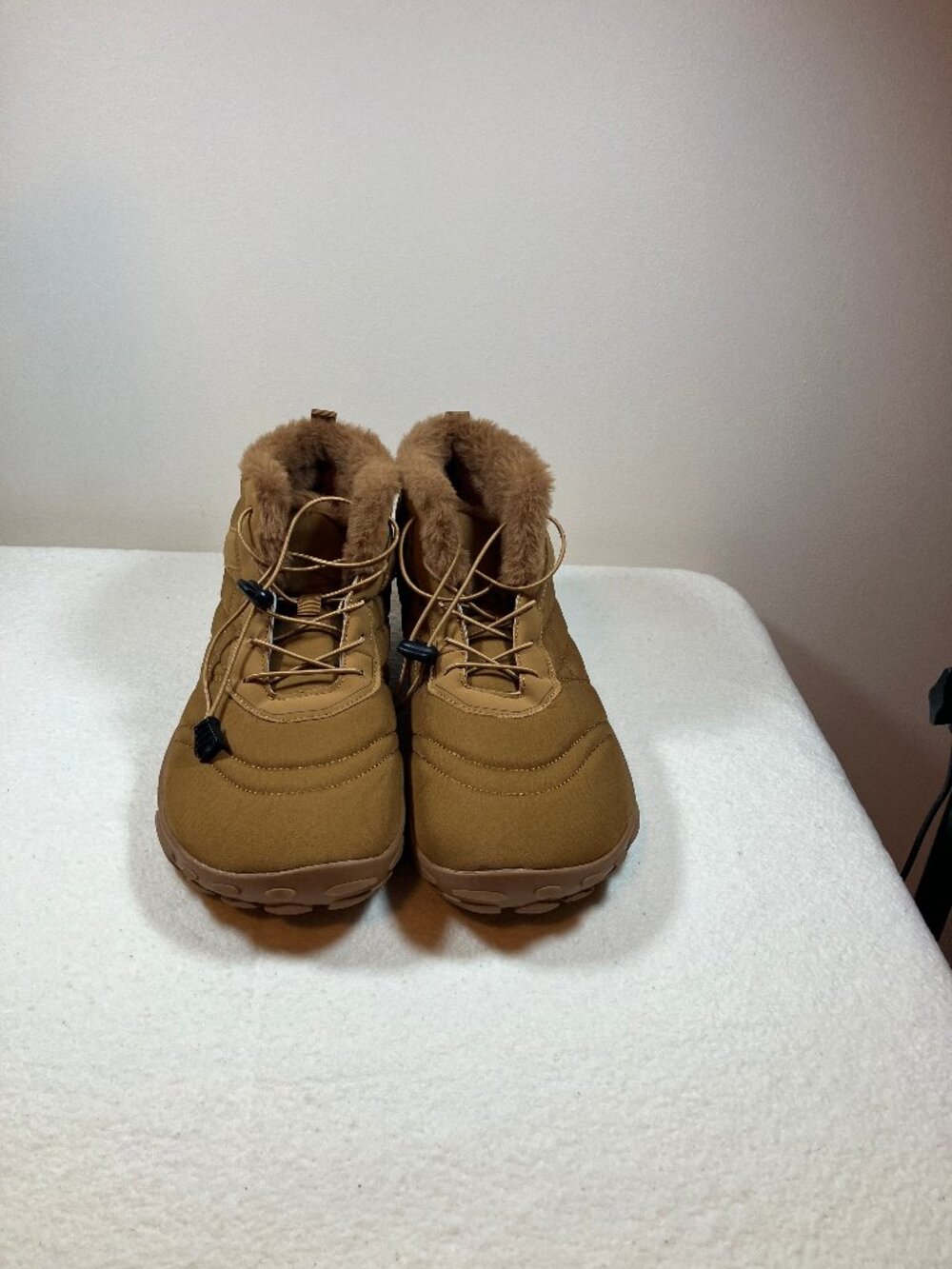 Mens Size 12.5 Whitin Barefoot Winter Boot with Faux Fur‎